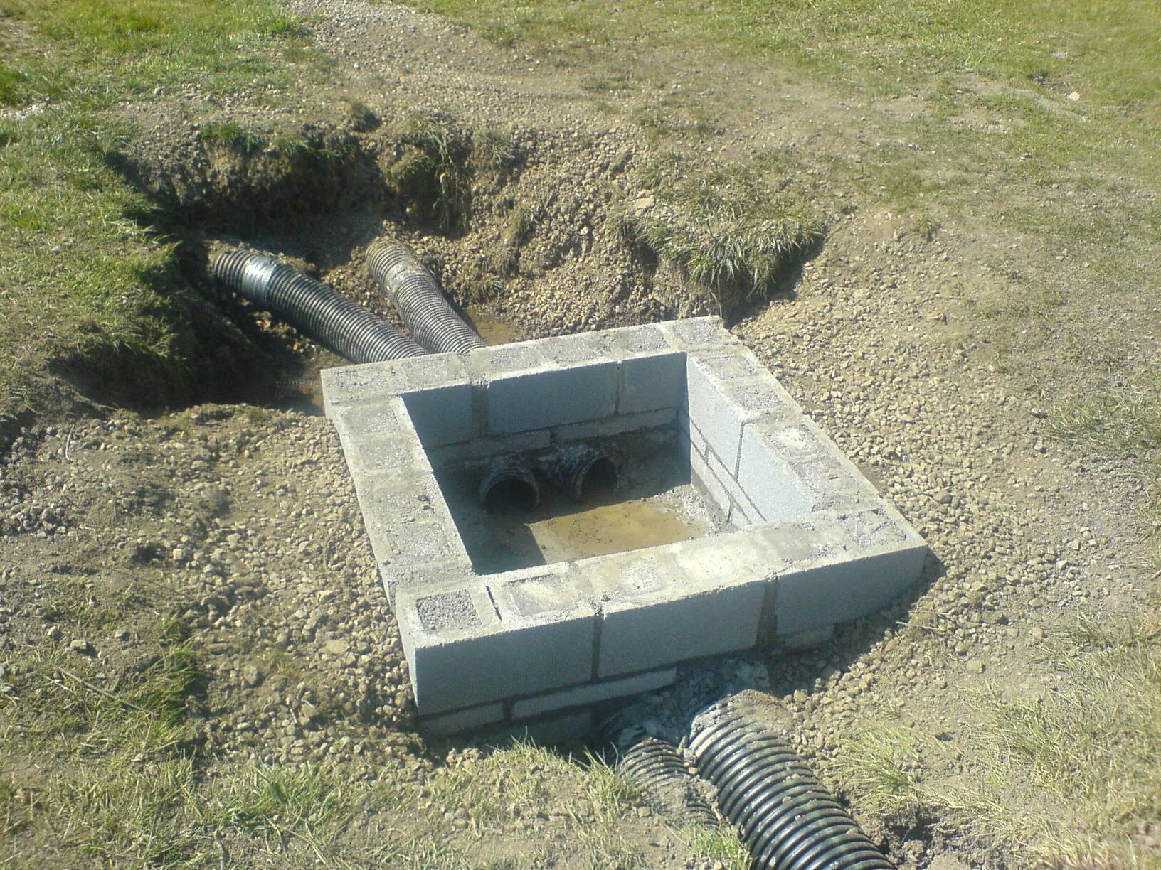 Drainage outlet infrastructure